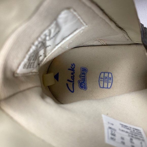 Clarks Ariana Mae Junior Boot Size 1.5M - Picture 9 of 10